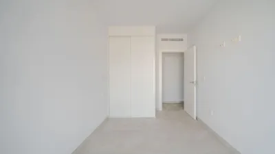 Apartment on Calle de Ramón Gallud, No. > photo 14