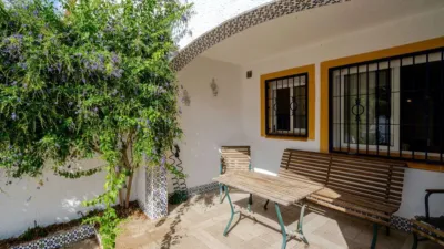 Semi-detached house on Avinguda Descandinàvia, no. > photo 3
