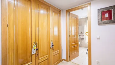 Flat on C. del Eucalipto, nº photo 11