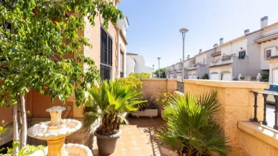 Semi-detached house on Carrer de Sedaví, nº photo 52