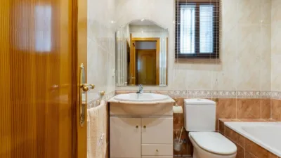 Semi-detached house on Carrer de Sedaví, nº photo 24