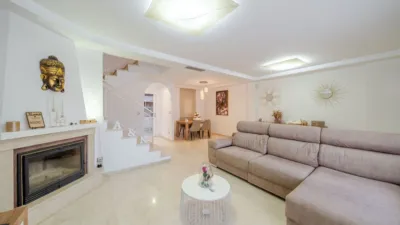 Semi-detached house on C. Uruguay, nº photo 2