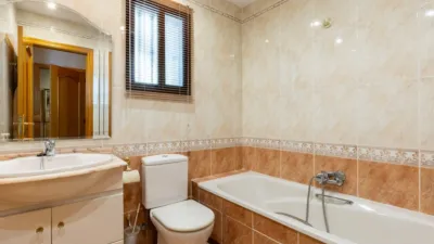 Semi-detached house on Carrer de Sedaví, nº photo 25