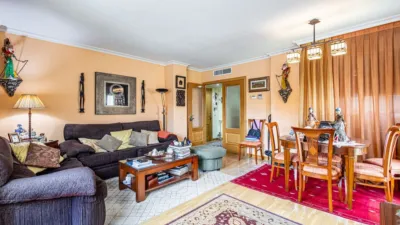 Flat on C. del Eucalipto, nº photo 3