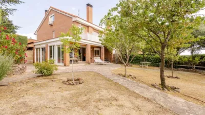 Single-family home in Residencia Madrid photo 27