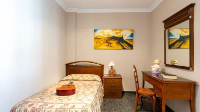 Semi-detached house on Carrer de Sedaví, nº photo 19