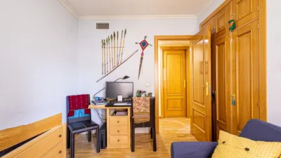 Flat on C. del Eucalipto, nº photo 15