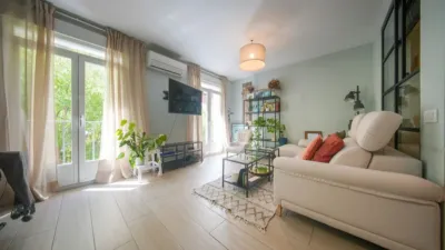 Apartment on Calle de Granada, No. > photo 2