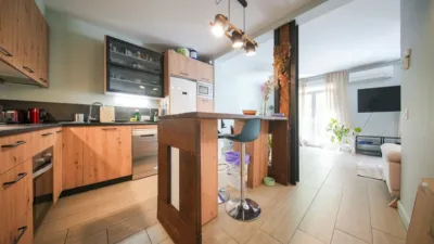 Apartment on Calle de Granada, No. > photo 9