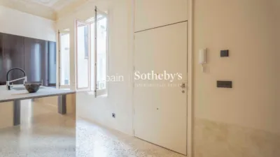 Apartment on Calle Corredera Baja de San Pablo photo 14