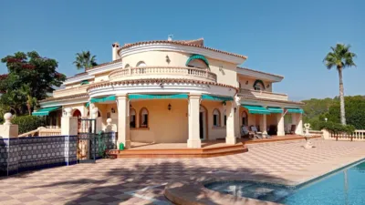 Chalet in Alfas del Pi photo 2
