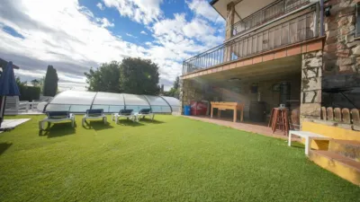 Single-family home on Calle de El Ejido, No. > photo 3