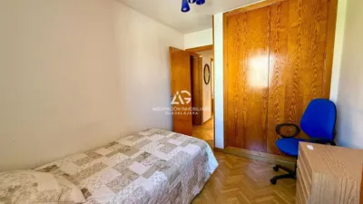 Apartment on Vicente Aleixandre Street photo 21