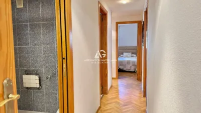 Apartment on Vicente Aleixandre Street photo 33