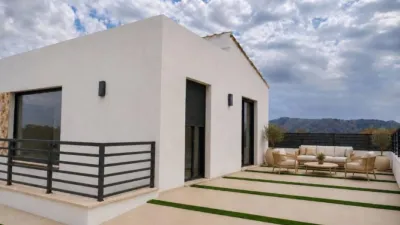 Single-family home on Carrer Cap Roig, nº photo 6