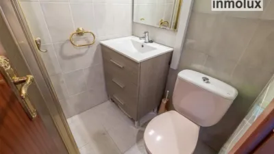 Flat on Calle de Palas Atenea photo 21