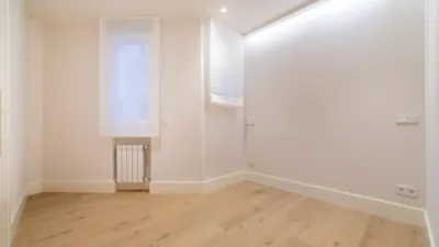 Apartment on Calle de María de Molina, nº > photo 9