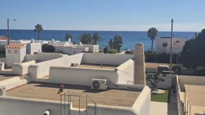 Chalet in 4 Shopping Centre - El Palmeral photo 3
