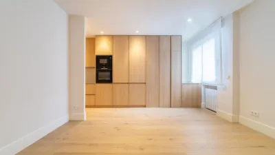 Apartment on Calle de María de Molina, nº > photo 4