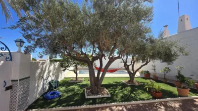 Chalet in 4 Shopping Centre - El Palmeral photo 4