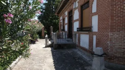 Detached house on Plaza del General Vives, No. > photo 20
