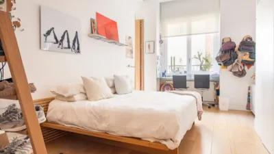 Apartment on Calle de Sagasta, No. > photo 19