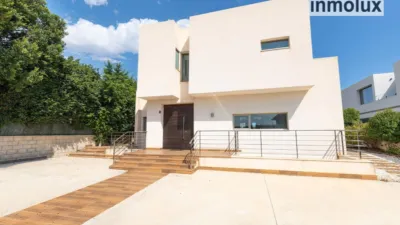 Villa for sale on Carrer Reus photo 3