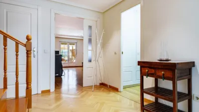 Townhouse on Calle de la Bahía de Santander, nº > photo 25