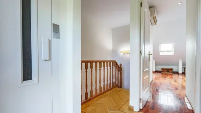 Townhouse on Calle de la Bahía de Santander, nº > photo 21
