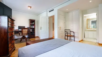 Townhouse on Calle de la Bahía de Santander, nº > photo 29