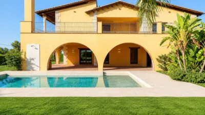 Detached house on Carrer Montnegre, nº photo 2