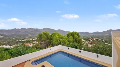 House in La Plana photo 28