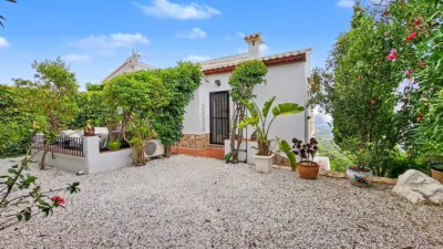 House in La Plana photo 27