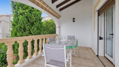 House in La Plana photo 12