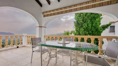 House in La Plana photo 32