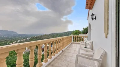 House in La Plana photo 10