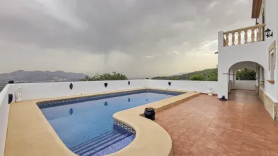 House in La Plana photo 2