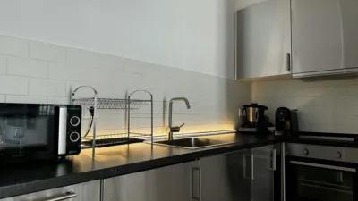 Piso en alquiler en El Raval - Imagen 3