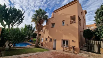 Chalet on Avenida del Mar, 1 photo 2