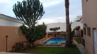 Chalet on Avenida del Mar, 1 photo 6