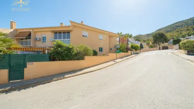 Townhouse in Montaña photo 2