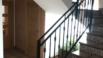 Casa adosada en venta en Cuadros, Cuadros de 300.000 €
