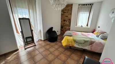 Casa adosada en venta en Cuadros, Cuadros de 300.000 €