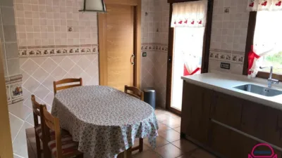 Casa adosada en venta en Cuadros, Cuadros de 300.000 €