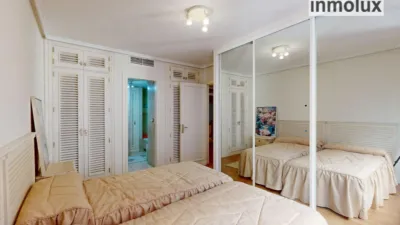 Flat on Calle de Zaragoza photo 17