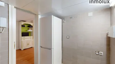 Flat on Calle de Zaragoza photo 23