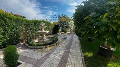 Chalet en venta en Viana de Cega, Viana de Cega de 395.000 €