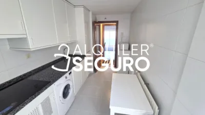 Piso en alquiler en Logroño, San Adrián-La Cava-El Arco (Logroño) de 750 €<span>/mes</span>