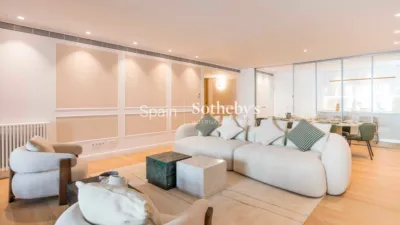 Apartment on Calle de José Ortega y Gasset photo 8