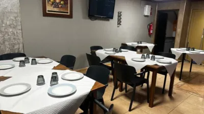 Local comercial en venta en Calle >C. de los Montesinos, Número > - Vista 2